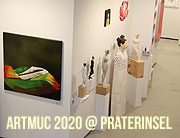 ARTMUC 2020 auf der Praterinsel ist Bayerns neues Event für zeitgenössische Kunst. Rund 100 Künstler, Galerien und Kunstprojekte präsentieren sich vom 22-25.10.2020 einem breitgefächerten und interessierten Publikum. Infos und Videos  (©Foto: Martin Schmitz)